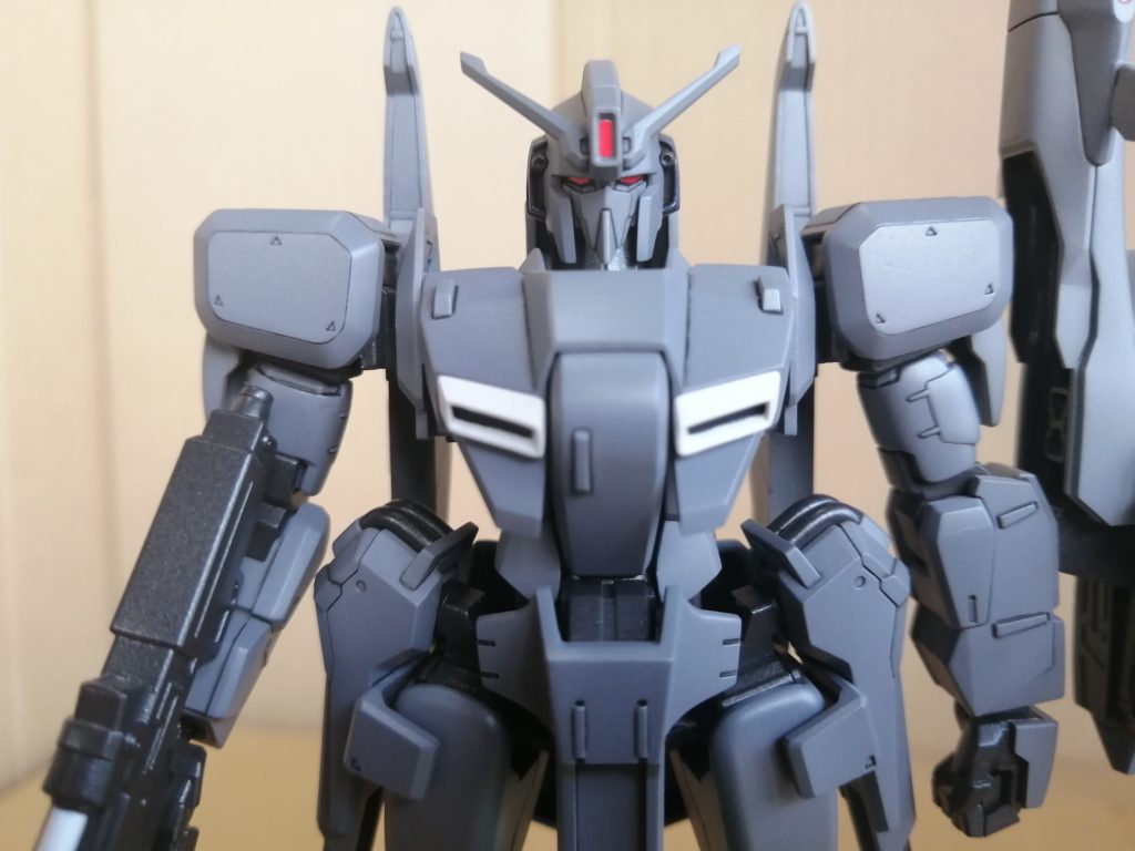 基本的なことしかやっていませんがなかなかの完成度に仕上がりました。バンダイの技術力は本当にすごいですね。