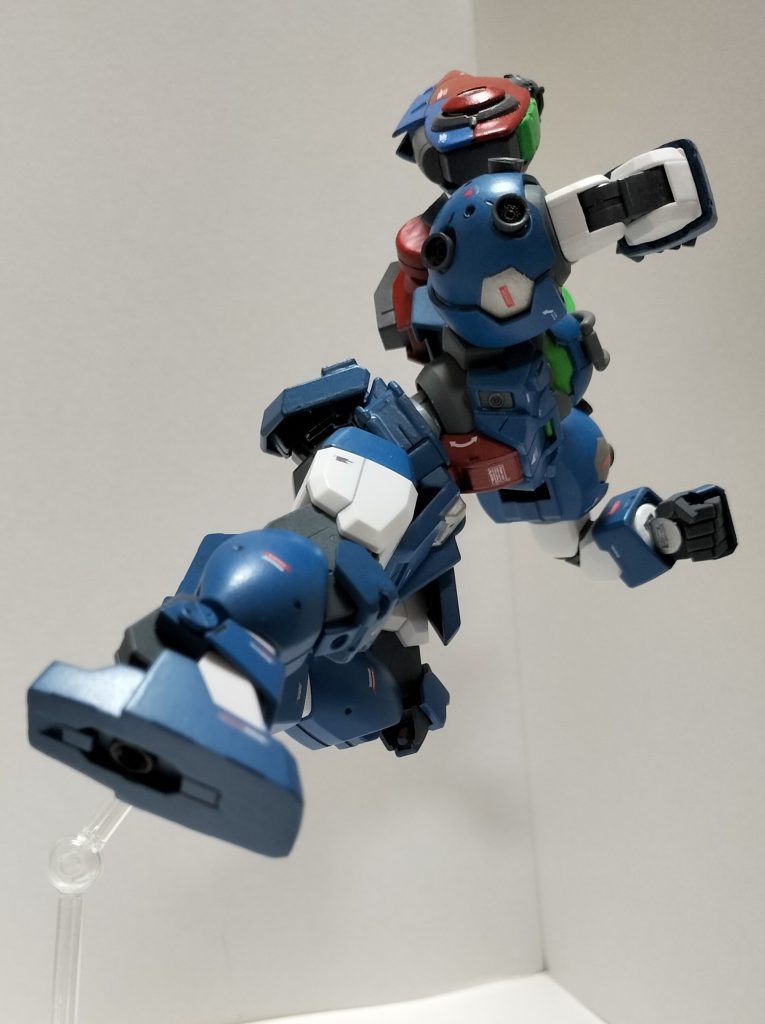 鉄人ばりのフライングキック!やっぱ格闘機はブンドドしてナンボですね。