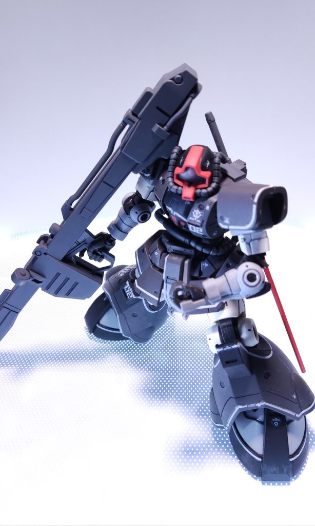 下に敷いた感じ。もう少し後ろに光を当てても良さそう。真上のライトがかなり明るいので、流石に影が…