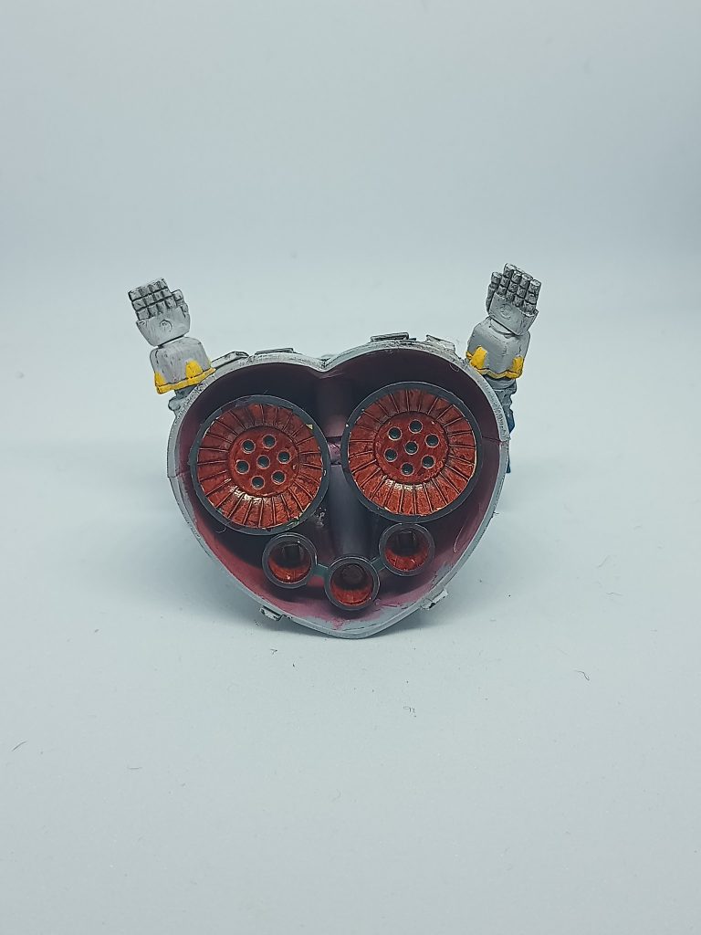 スカートの中もしっかり塗りました!ここは上手く行ったと思います。