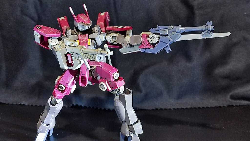 作業中は以外と気持ちいい…ですが、店頭にあまり置いていないキットでするには勇気が必要ですね。つや消しがもっと上手くいくといいと思いました。