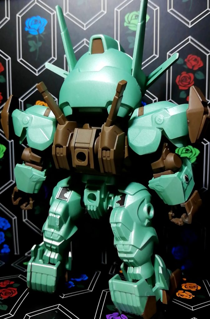 本当は【ミラソウル社製フライトユニット】のバッグパックを使うつもりだったんですが、途中で塗料切れ＆買い直しと追加で塗っている時間がどうしても捻出できなかったので、今回は普通のバックパックのままで完成。バレンタインには間に合いませんでしたけど、いずれ完全体にしてあげたいです（背景は気にしないでください）