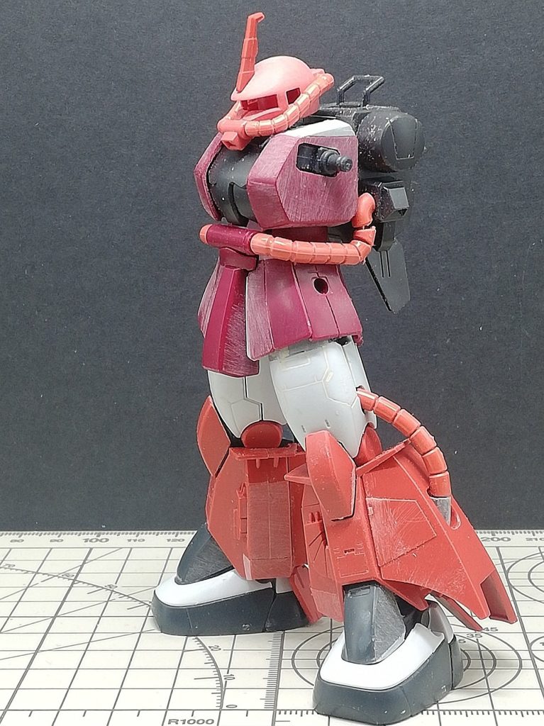 動力パイプは太いのが好みなので、リバイブザクのものを調整して使用。各部の調整の最初の頃ですね。