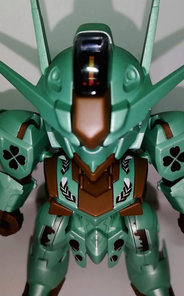 装飾的なシール部分はダイソーのネイルシールです。時期的にバレンタイン的なデザインを探すのには苦労しませんでした。そろそろ春的なデザインに入れ替わってくる気がします。