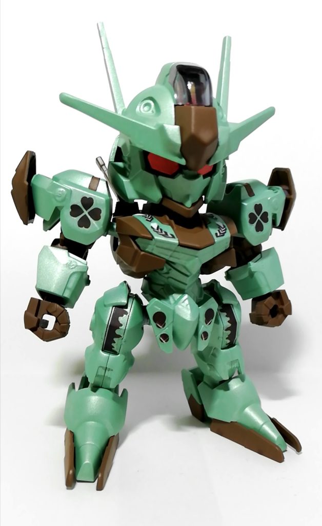 （※この商品は食べられません）愛すべきガンプラファンの皆様、ハッピーバレンタインです。この度は、【SDガンプラEXスタンダード】のガンダムエアリアルをバレンタインに合わせてチョコミント味に加工しました。お察しの通り私はチョコミン党です。