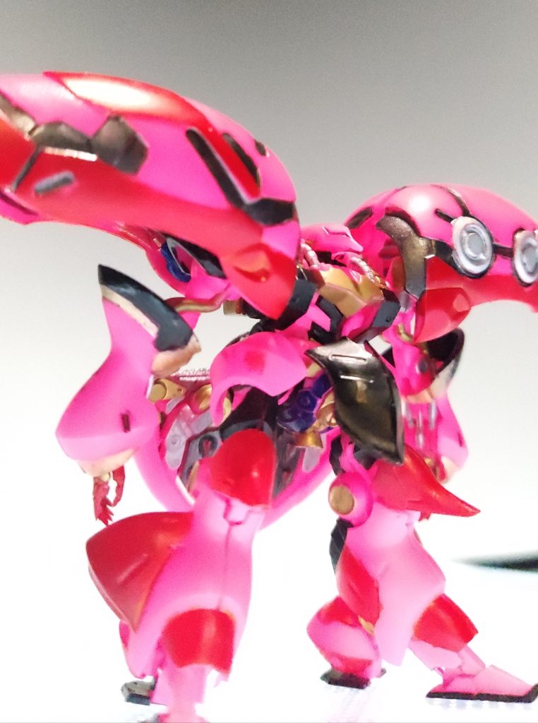 相変わらず細かいディテールで不器用な私には仕上げるのが難しい。