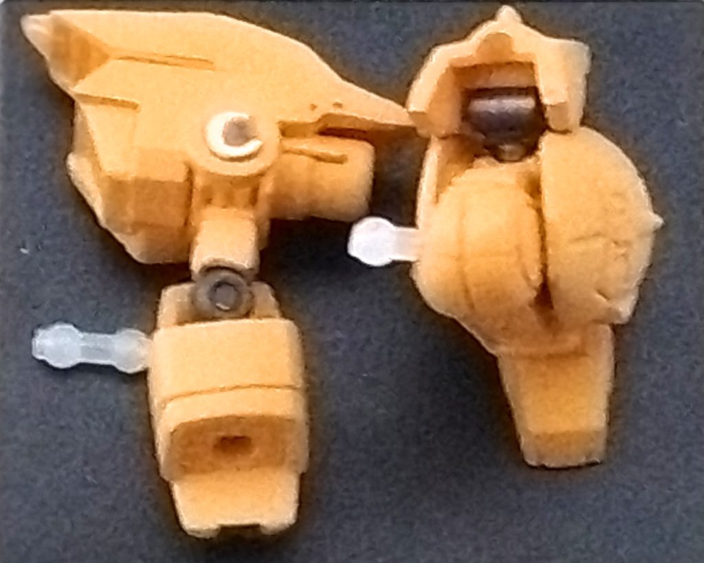 使ったのはビーズタイ。家電量販店のPC自作コーナーに結束バンドと一緒に売っています。これは球部分が2.8mmだったので、鉄アレイ状に切り出し、受け側各部に2.8mmドリルで開口するだけです。