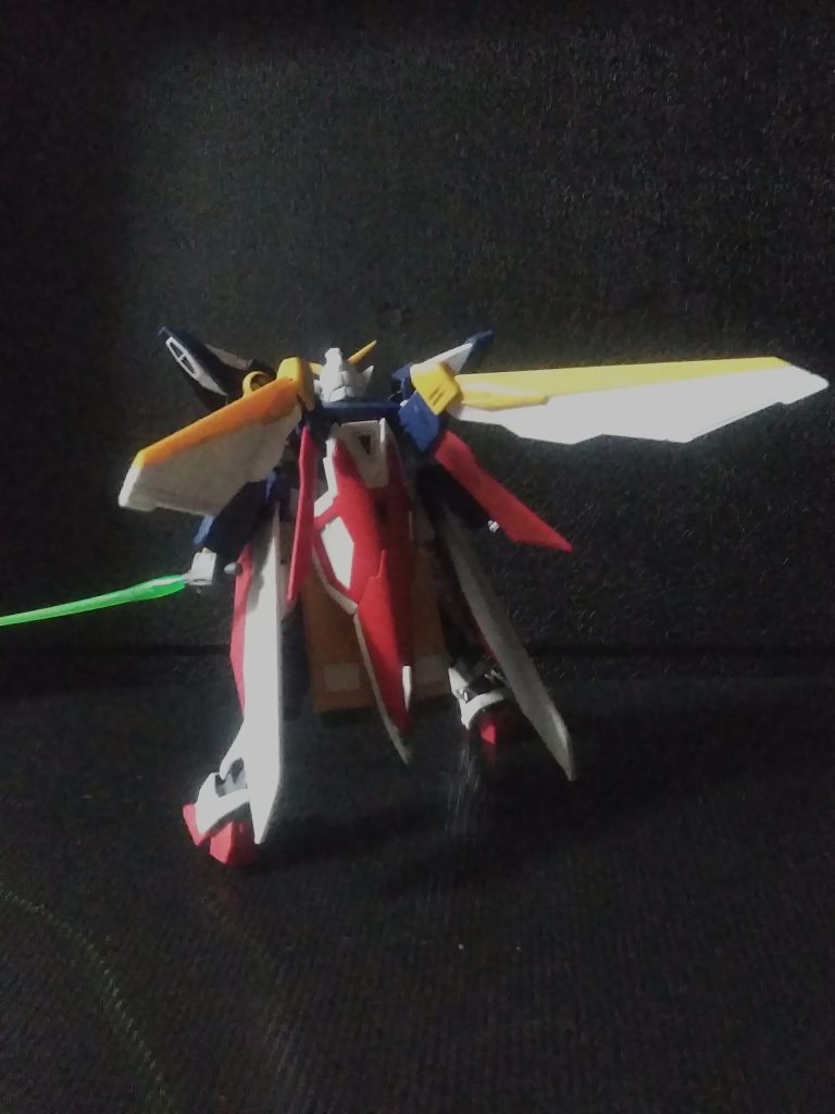 HGAC ウイング ガンダム–3枚目/制作者：みずかトモカサ