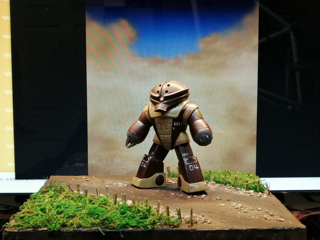 台座は1/48戦車用のためスケールが合っておりません・・