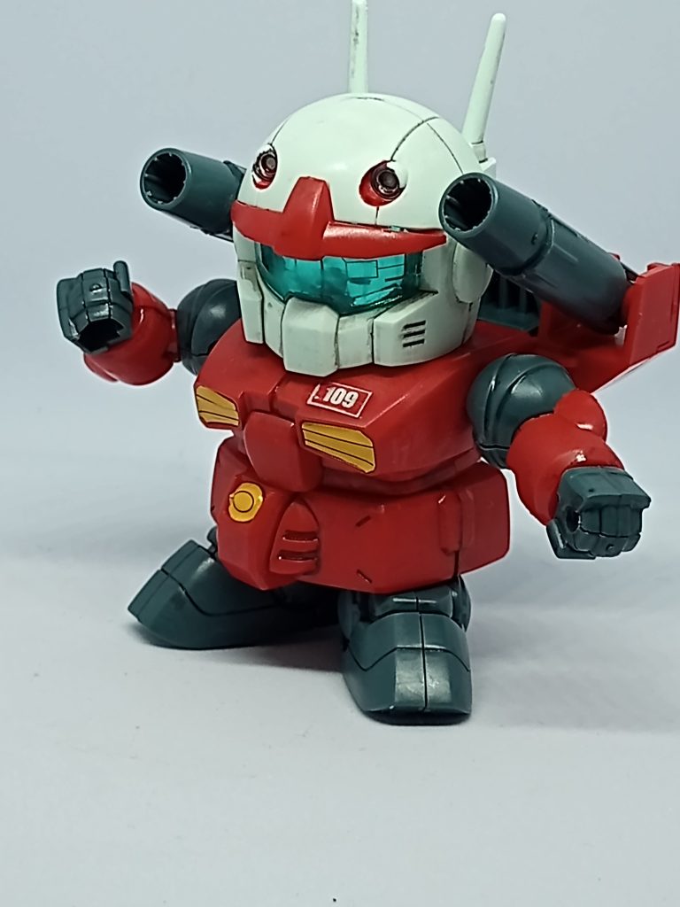 パーンチのポーズ↑うおーのポーズ↓