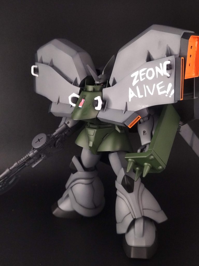 0.5mmプラバンをメインに使い接着には瞬間接着材を作りました