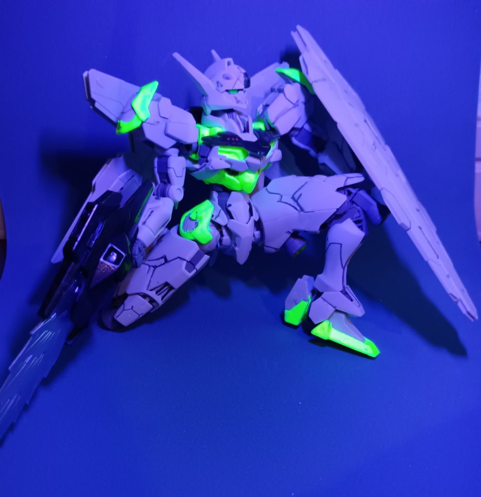 筋彫りをしてスミ入れもしました 