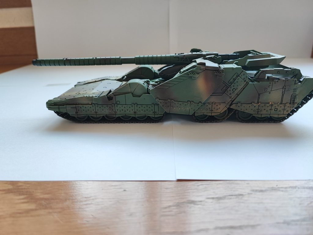 緑一色もいいんですがやっぱり戦車といえば迷彩!なのでガンマカMSVの黄色と茶色(雑)でぱぱっとやって、終わり!