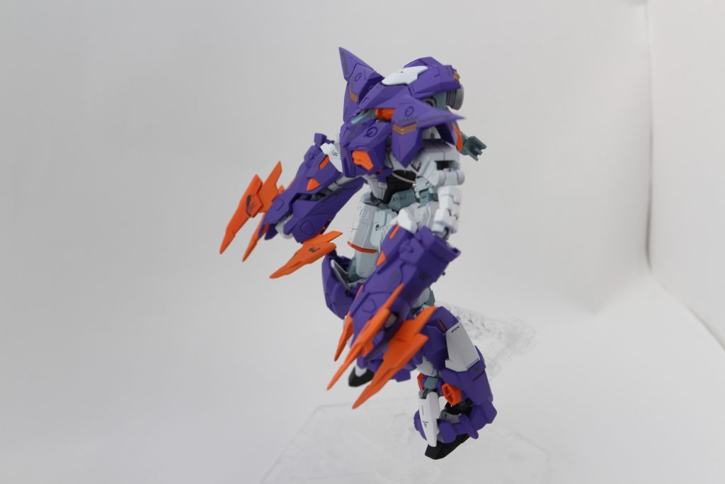 接近戦モード(ズゴック)塗装スレが怖くて変形させるのが大変です。