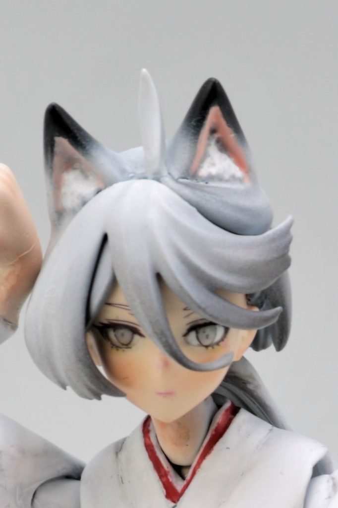 目は6mmのBB弾を加工してドールアイ化してありますフェイスパーツの裏側は後ろのタンポ印刷が透けてるぐらい薄くしてあります。