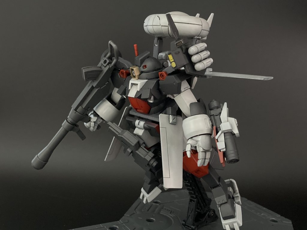 見ての通り,主に使ったパーツはEZ-SRのイントルーダーのパーツです.そこに鉄血武器セットやボールデンアームアームズのパーツ,30MMのパーツを合わせています.