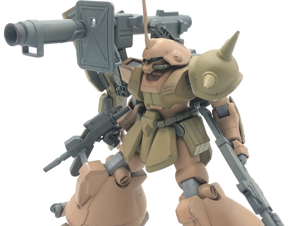 バズーカはアーム可動で肩キャノンのようにも使用できると想定してます。