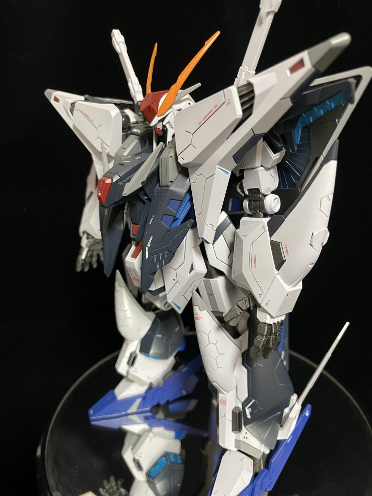 クスィーガンダム　フリーダム風カラー塗装–2枚目/制作者：初心者モデラーズ奮闘記