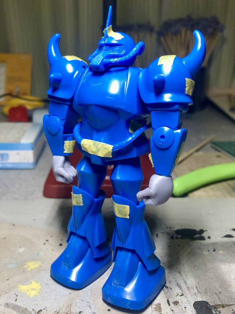 先ずは仮組み。もともとハンドパーツ製作が目的だったので最初は力を入れる気が無かったのですが,,,そしてさすが往年のキット。色々と直したい部分がたくさん~