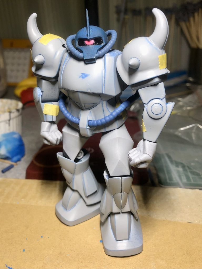 バランスを見るため捨てサフ!肩のジョイントパーツも3Dモデリングして肩の位置を上に上げました。まぁこんなところでしょう~と自分を納得させました。