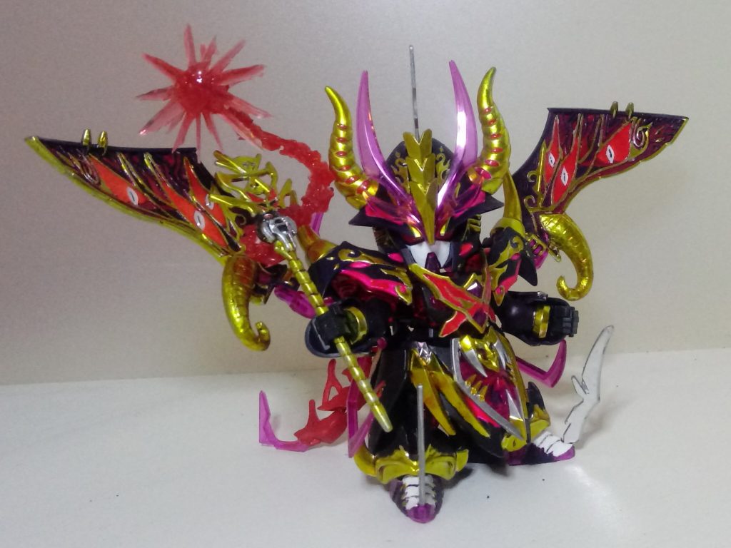 修正点は主に尻尾、翼の6つの目、杖の衝撃波エフェクト