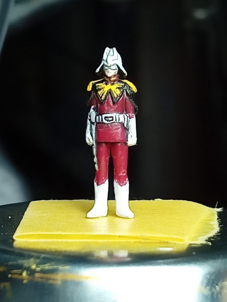 ズゴック搭乗時は、大尉殿なのですね。