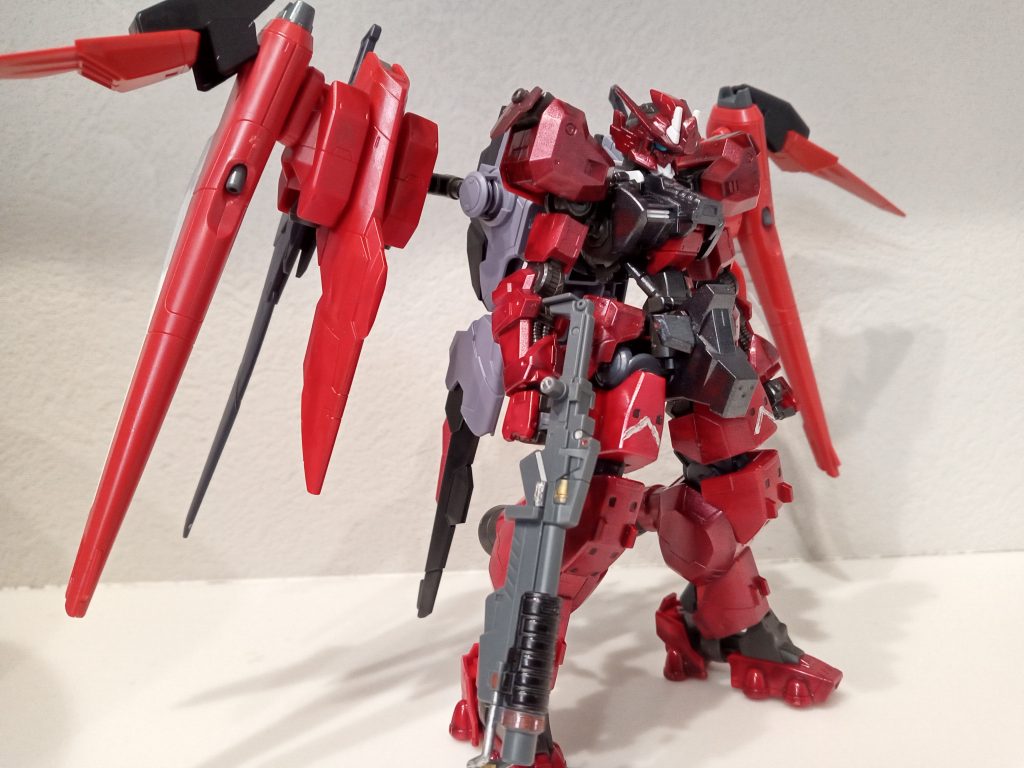 ルブリスのバックパックを使用ビットステイヴは扱えそうな4機で斬撃できる想定