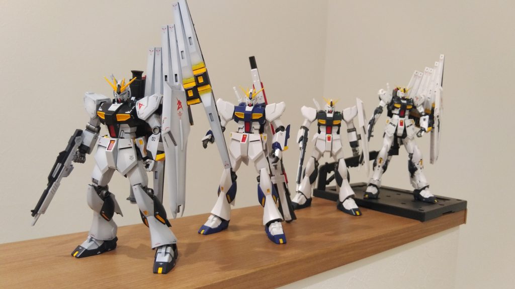 νガンダム祭り左から、EG、EG（福岡限定）、HG、RG