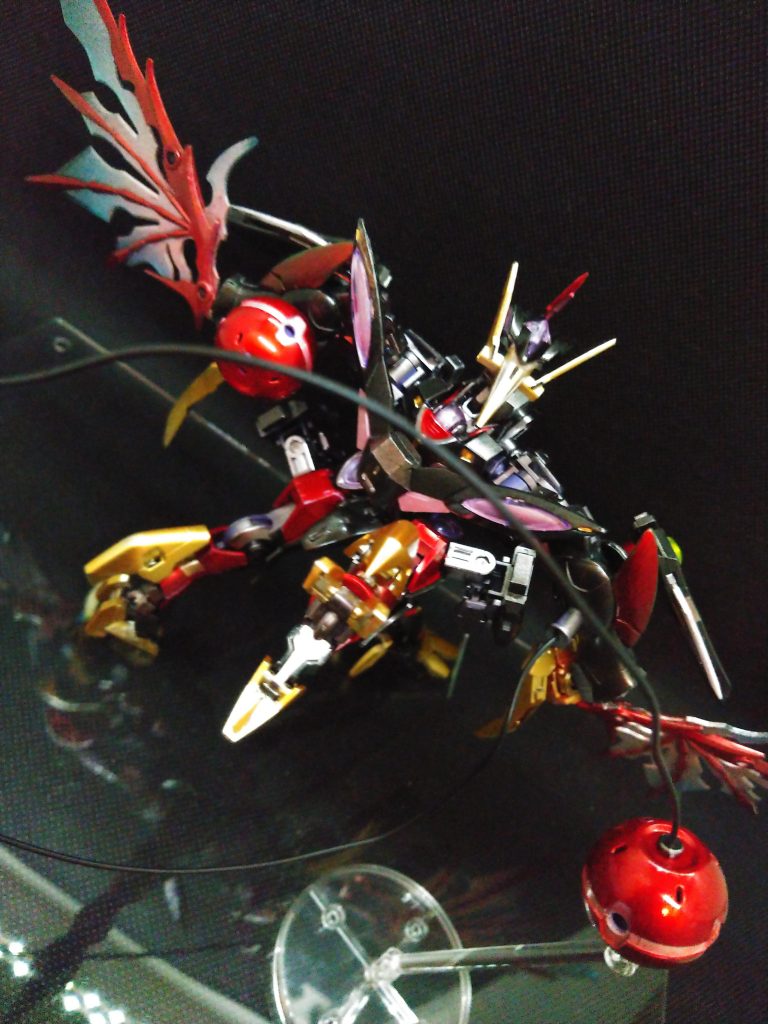 ノンキネティックポッド射出!きっと作用範囲や指向性等々改良されている事でしょう。