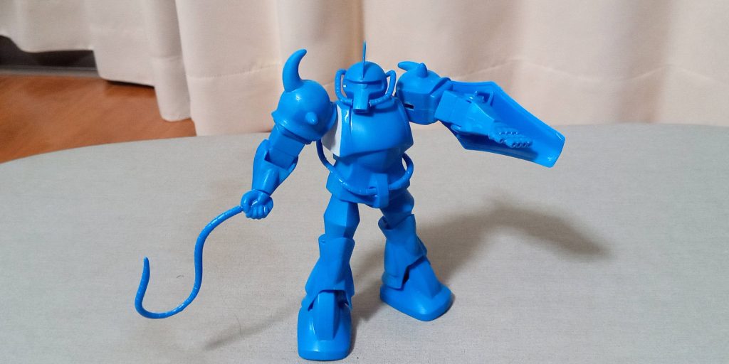 肩関節の上方移動で腕を広げても力強い!でも脇の下はプラ板で塞いでいるので、いずれ全塗装します。