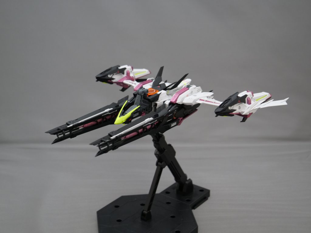 蛍光イエローも成形色のままです。元キットのブルーよりもカラーの親和性が高いんじゃないかなとお気に入り