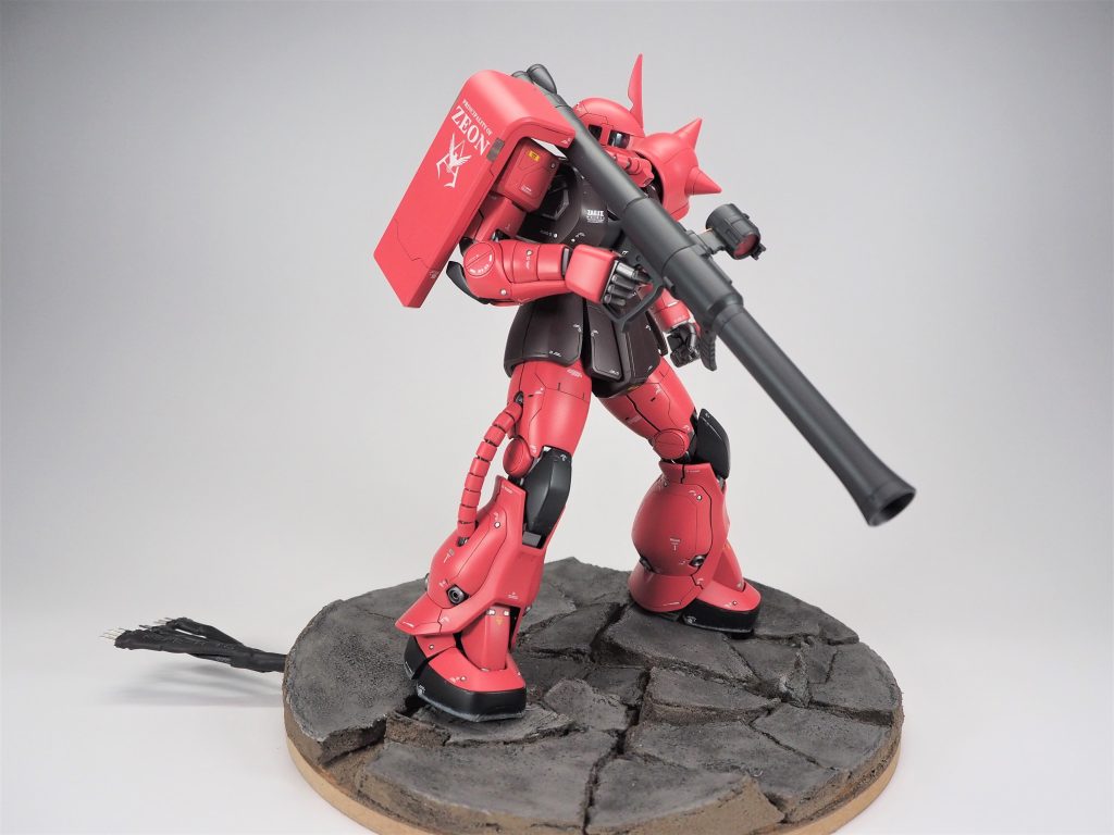 フロント2発光無しの状態外への持ち運びを考慮して、台座の一部と本体を分解できるようにしてある為、ある程度までは自由に配置が可能