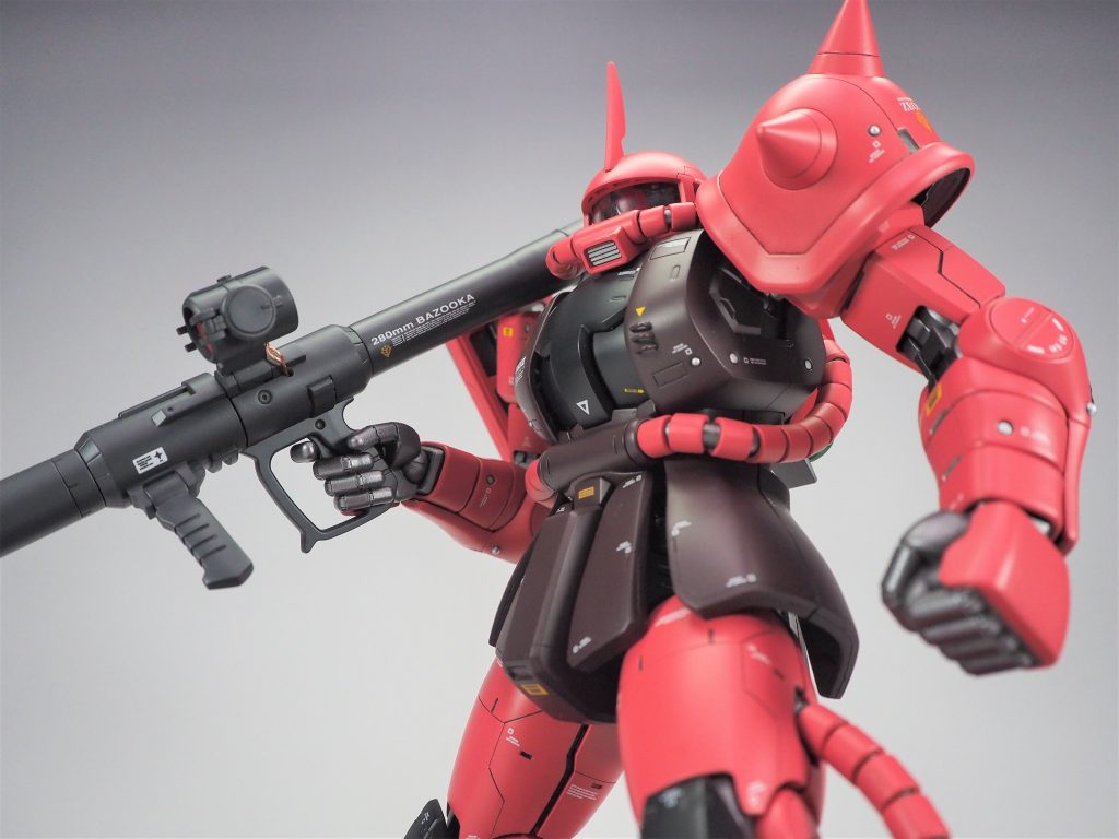 アップ発光無し状態キットのままだと、シンプルなアニメ寄りの外装なので全身のディテールをザクのイメージからかけ離れない程度に追加ハンドパーツは3DCADで新規に自作