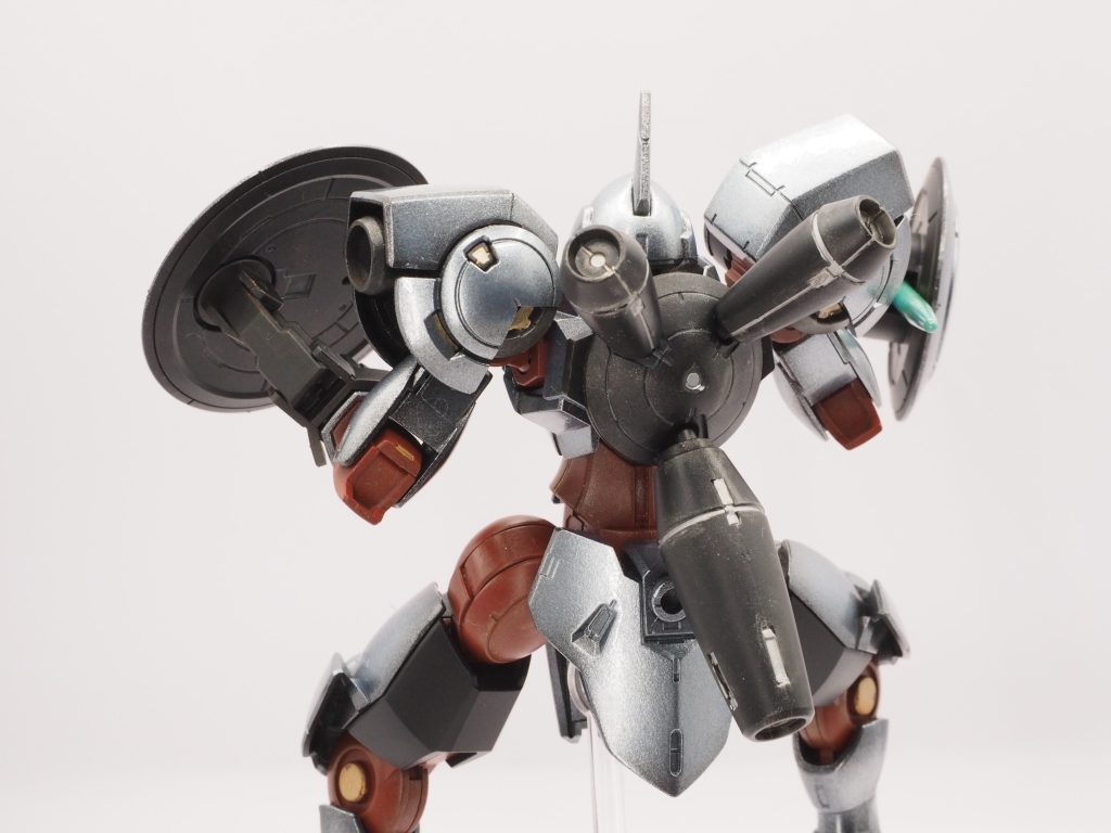 バックショット。バックパックは主張しないように控えめ仕様です。