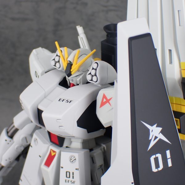 HG　νガンダムHWS