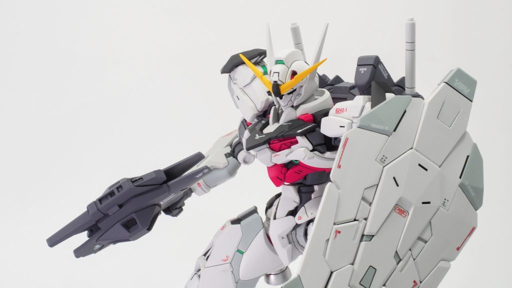 ガンダムルブリス（角付き）–7枚目/制作者：ふわとろ大尉