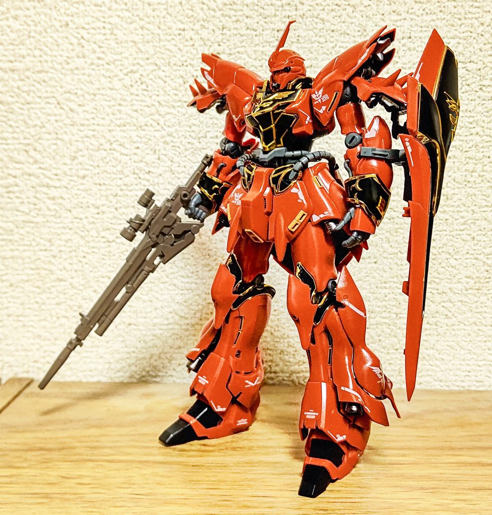 バックパックを外すとすらっと姿勢良く立ってくれました。これはこれでスッキリしててかっこいいですね。