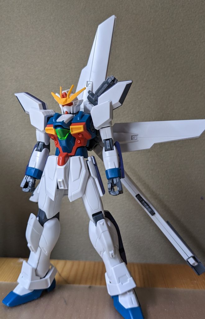 プロポーションがアニメに近いことからこのまま変更は特にせずこのまま作りました。合わせ目、パーティングラインはそのままで目立つ部分のゲート処理だけしています。 