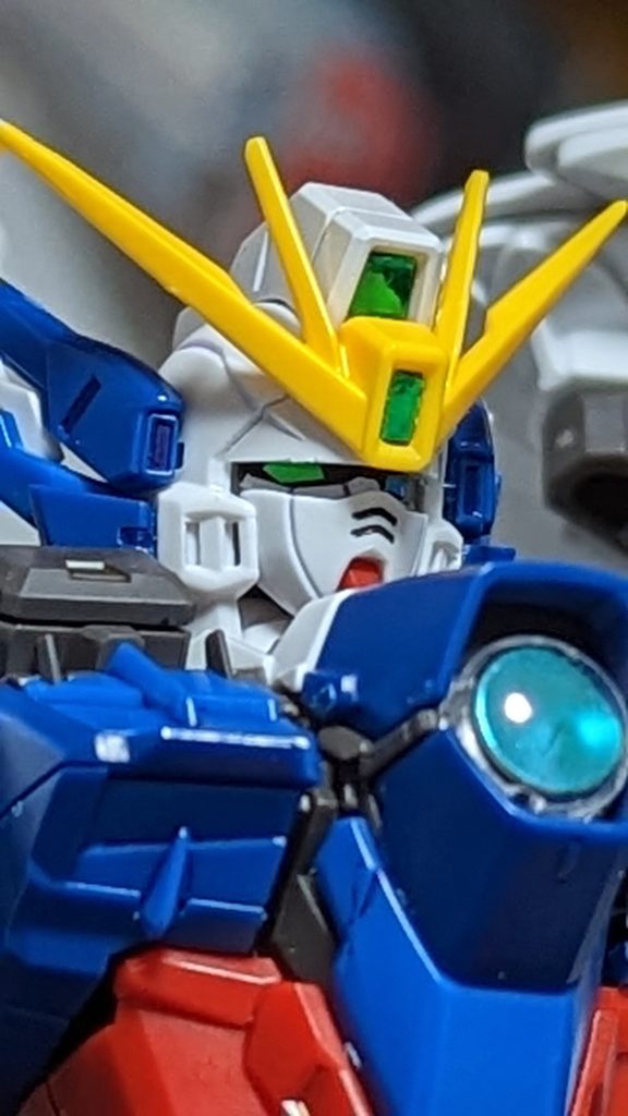 カメラアイのシールは自作です。