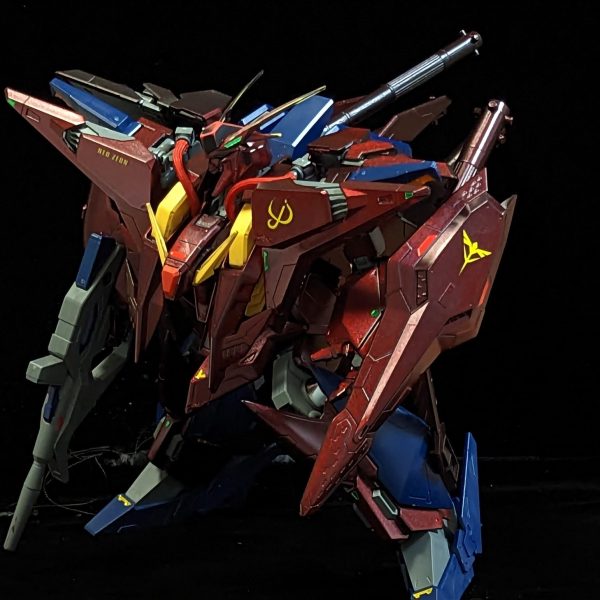 赤い閃光 マフティー専用クスィーガンダム(ネオ・ジオン機)