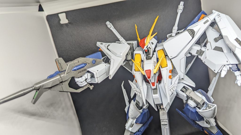 シールは一切不使用、全て筆塗りで塗り分けてます 