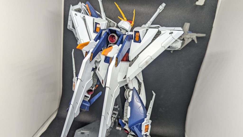 バックショット:バーニア内、スタビライザーなど部分塗装してます