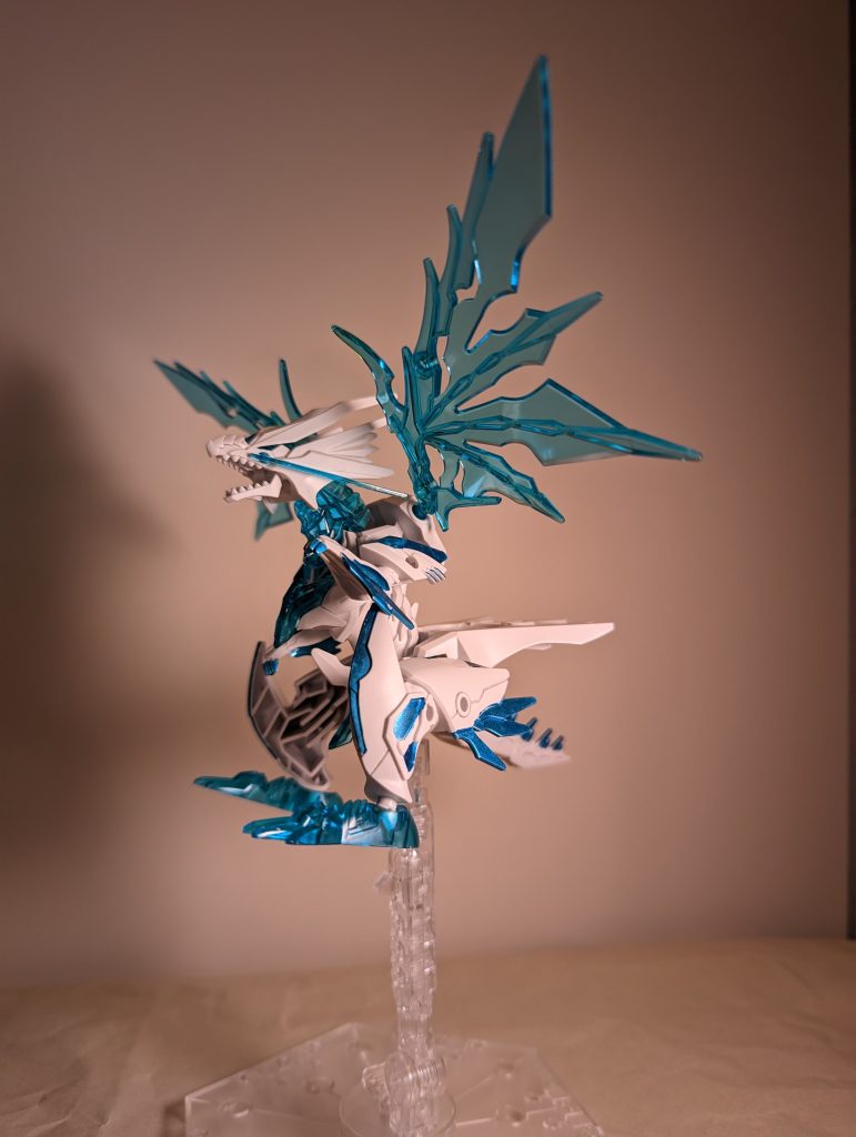 シャイングラスパードラゴン–3枚目/制作者：ダーシー