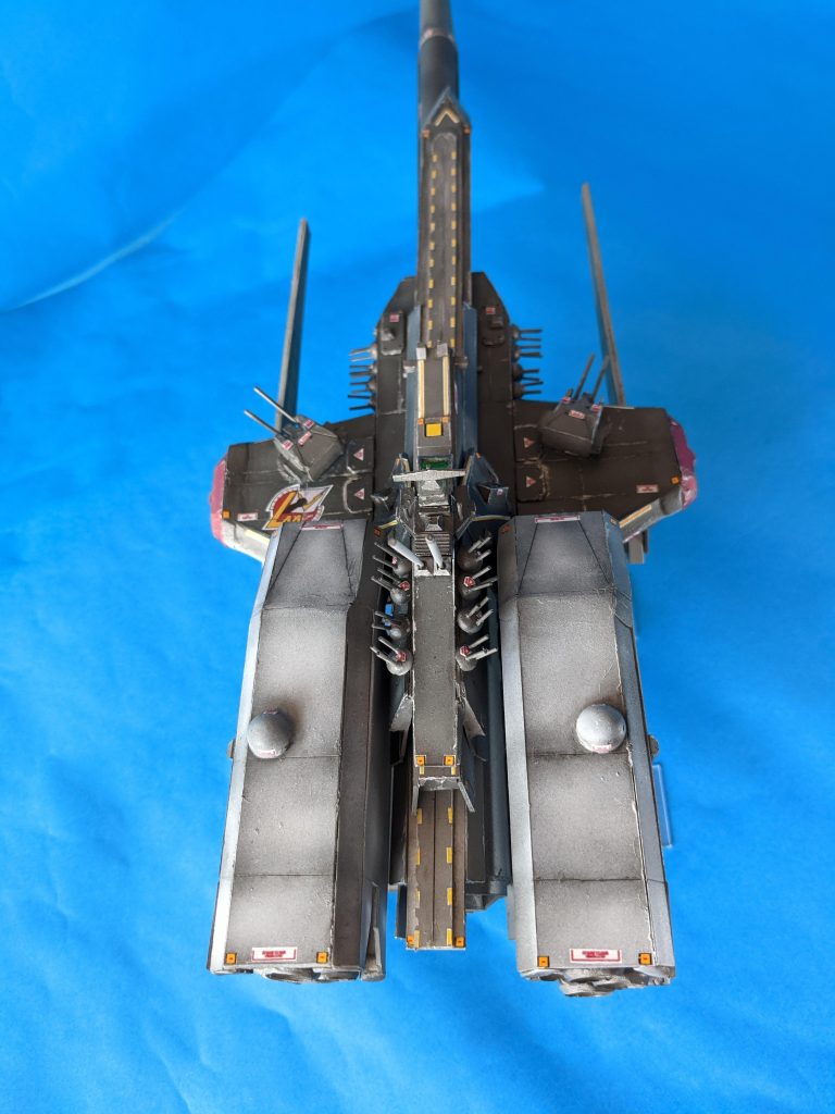 直上!一番機突っ込む!→俺だって→待て→少佐~→ドカーン☆カタパルトが曲がっておる・・・(-_-;)撮っているときは気づかないものです・・・。