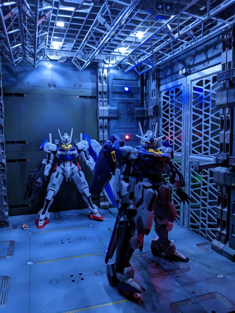 照明を落として撮影。