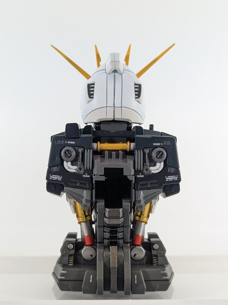 メカニカルバスト　νガンダム–4枚目/制作者：ポンポン