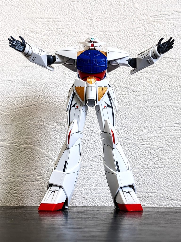 コクピットのクリアーパーツを外すのをすっかり忘れてそのままつや消しを吹いたことは内緒♫