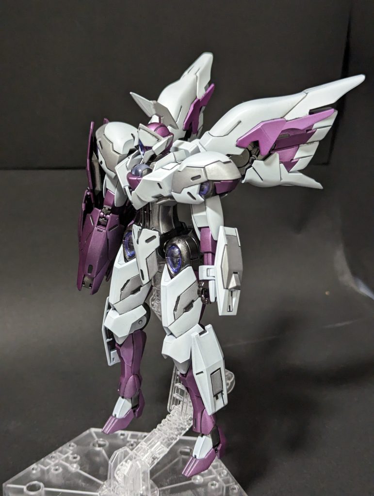 全体的にうるさくならない程度にモールド追加。