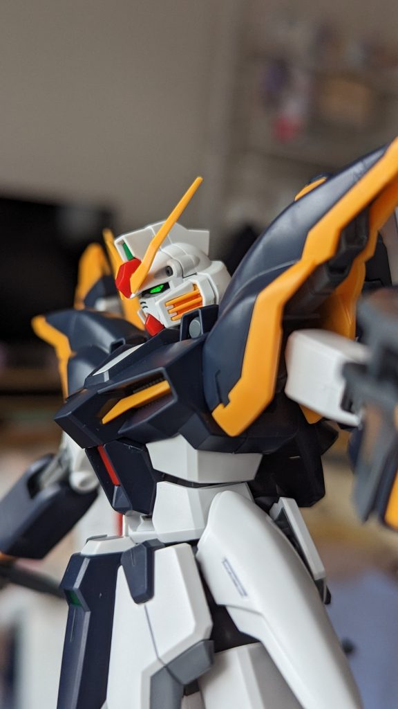 死神を意識した目つきにしました。