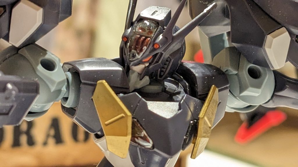 シェルユニットはせっかくモールドが入ってるので、あえて目立たせる方向で。メッキシルバー、良い感じです